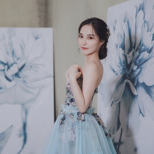 成人扒开🍑伸进香蕉❌
